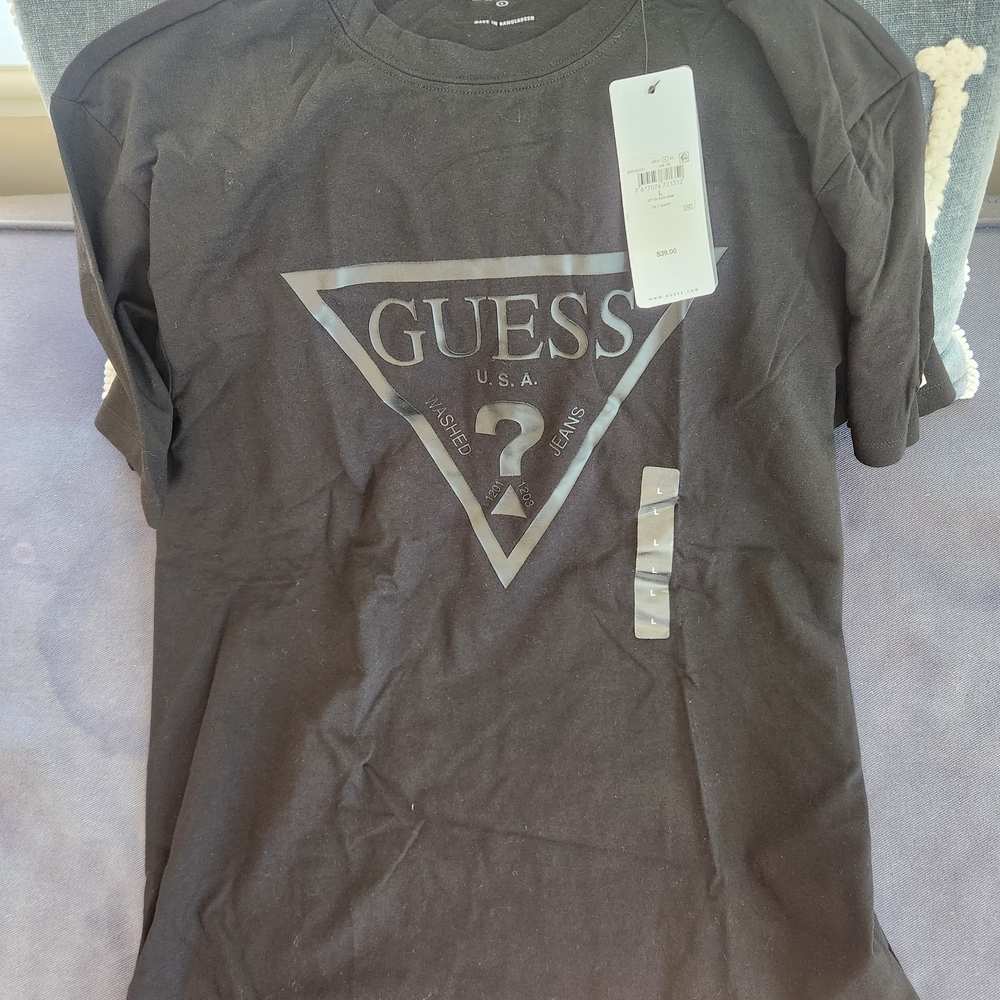 GUESS Men’s Black Short-Sleeve Tee with Glossy Triangle Logo